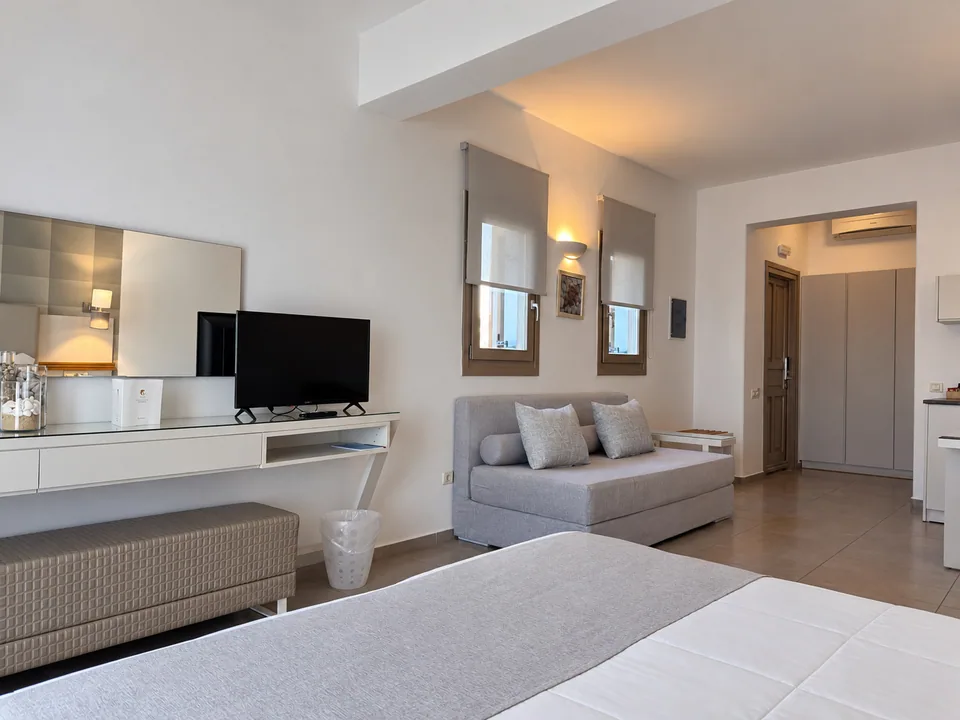 Studio 102 · Studio interior