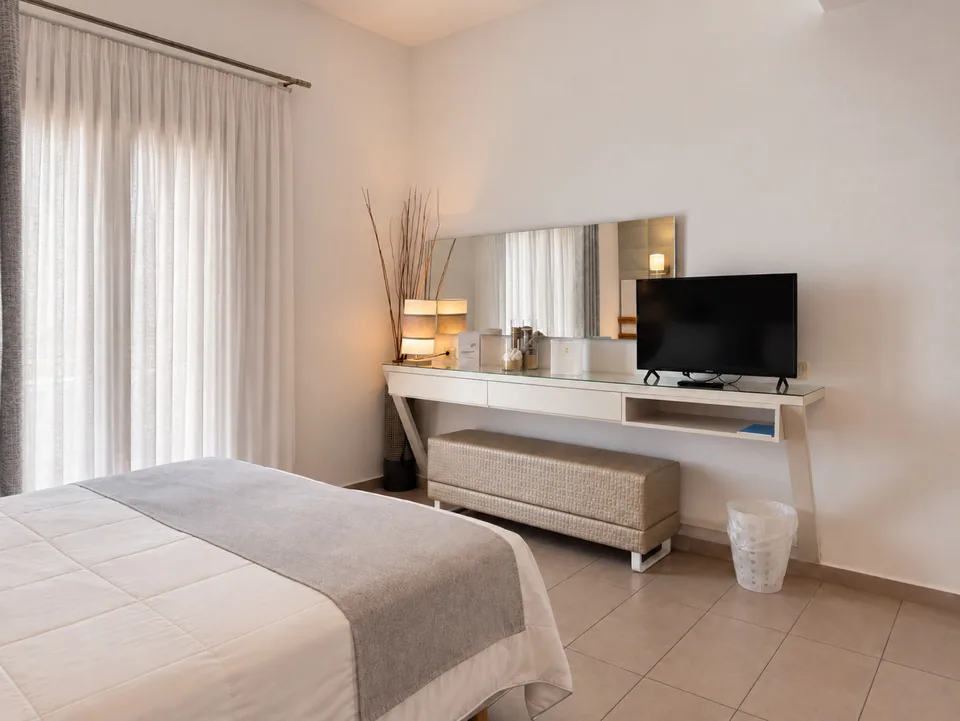 Studio 102 · Studio interior