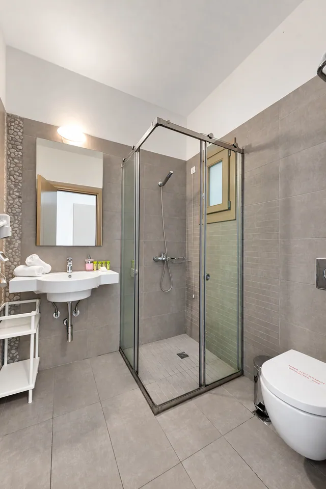 Studio 104 · Bathroom with shower