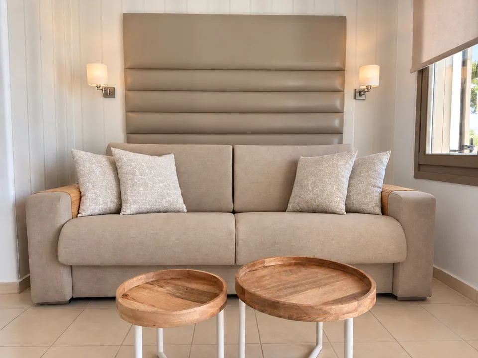 Suite 205 · Living area