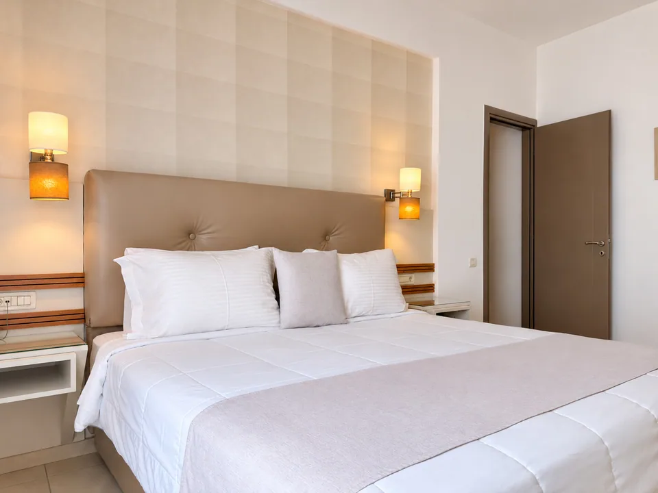 Suite 205 · Sleeping area