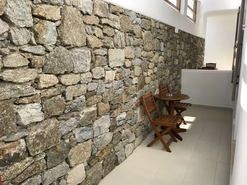 Suite 202 · Outdoor sitting area